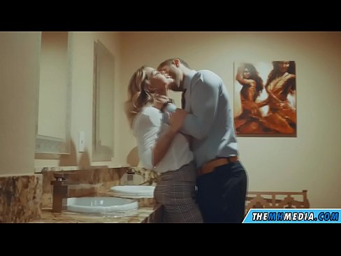 ❤️ Кад те прсата плавуша заведе у јавном тоалету Јебени видео на sr.kassa-standupbar.ru